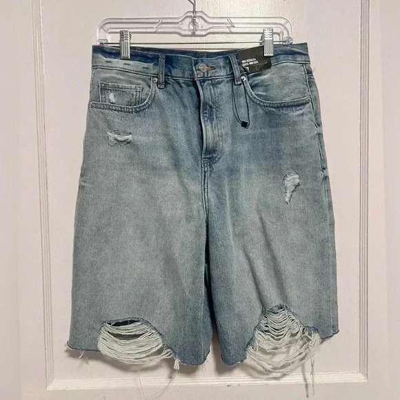 Express 90’s Super High Waisted Ripped Bermuda Jean Shorts NEW W/Tag TRENDING - Picture 1 of 5